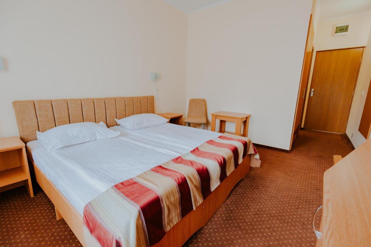 Hotel Tusnad BaileTusnad Exteriör bild